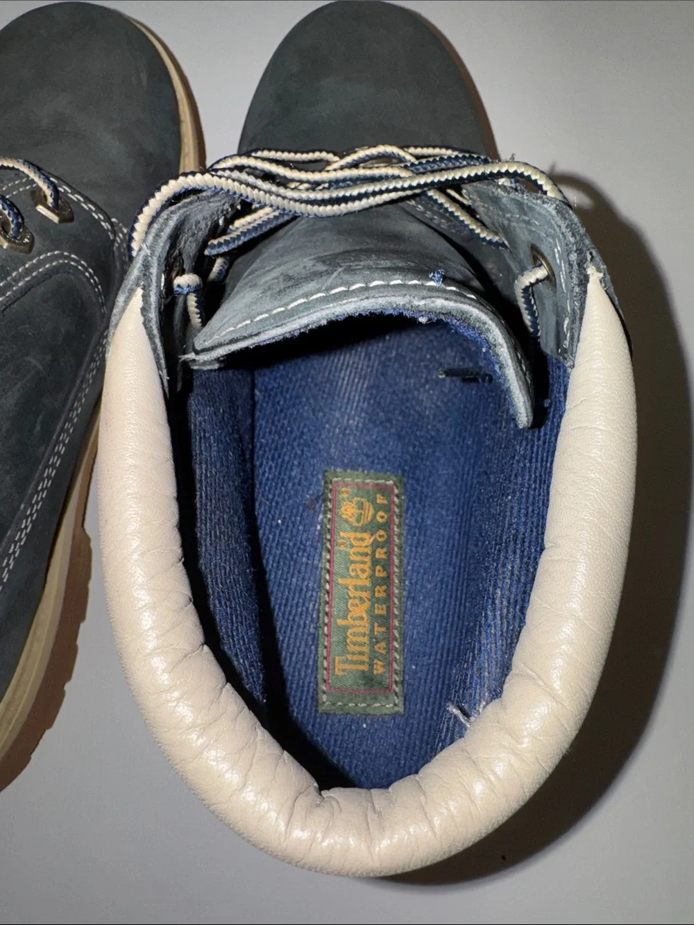 Timberland Women’s Dark Navy Leather Chukka Boots